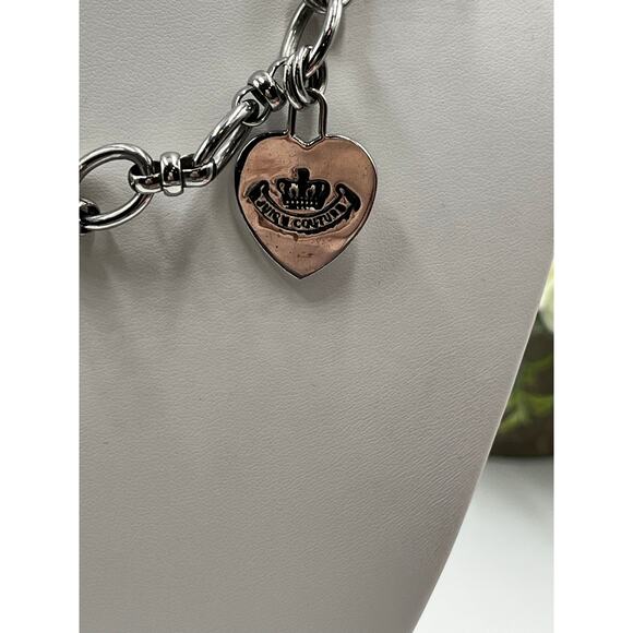 Juicy Couture‎ Vintage Silver Chain Link Heart Crown Charm Toggle 2000s Necklace - Picture 3 of 9